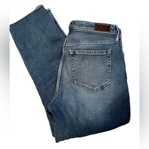 Hollister distressed Ultra high rise mom jeans,  size 9S